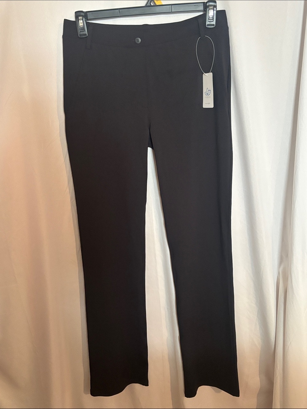Calling all the Tall Girls! Straight-Leg, Pull On Black Dress/Work Pants Size Lg